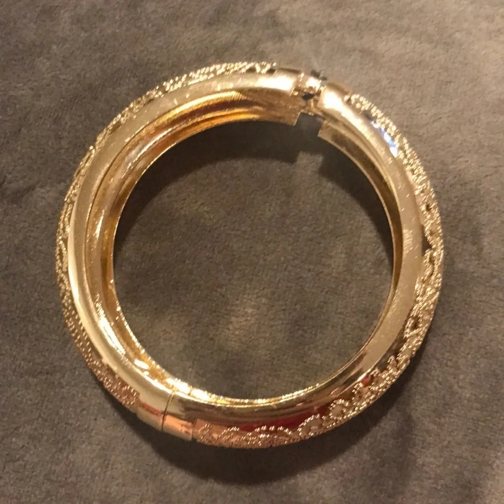 Gold Ornate Filigree Magnetic Hinge Bangle Bracelet Floral Scroll Pattern